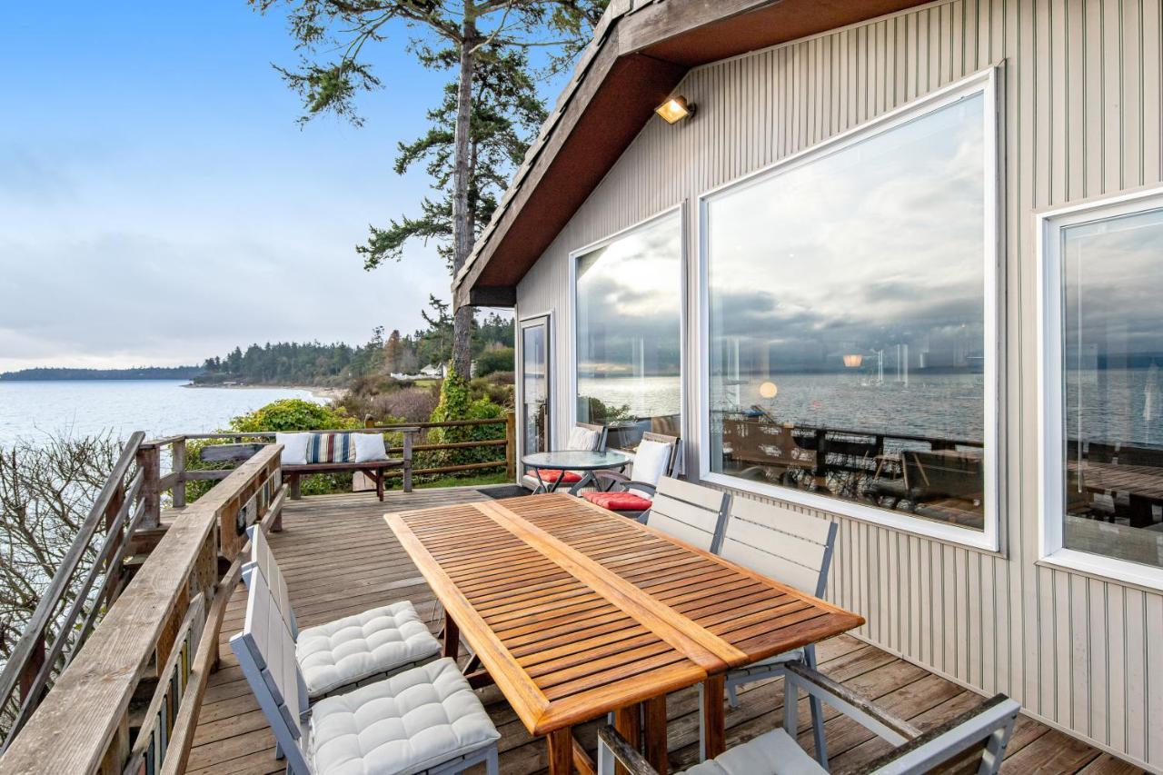 The Artists' Beachhouse Marrowstone Exterior photo