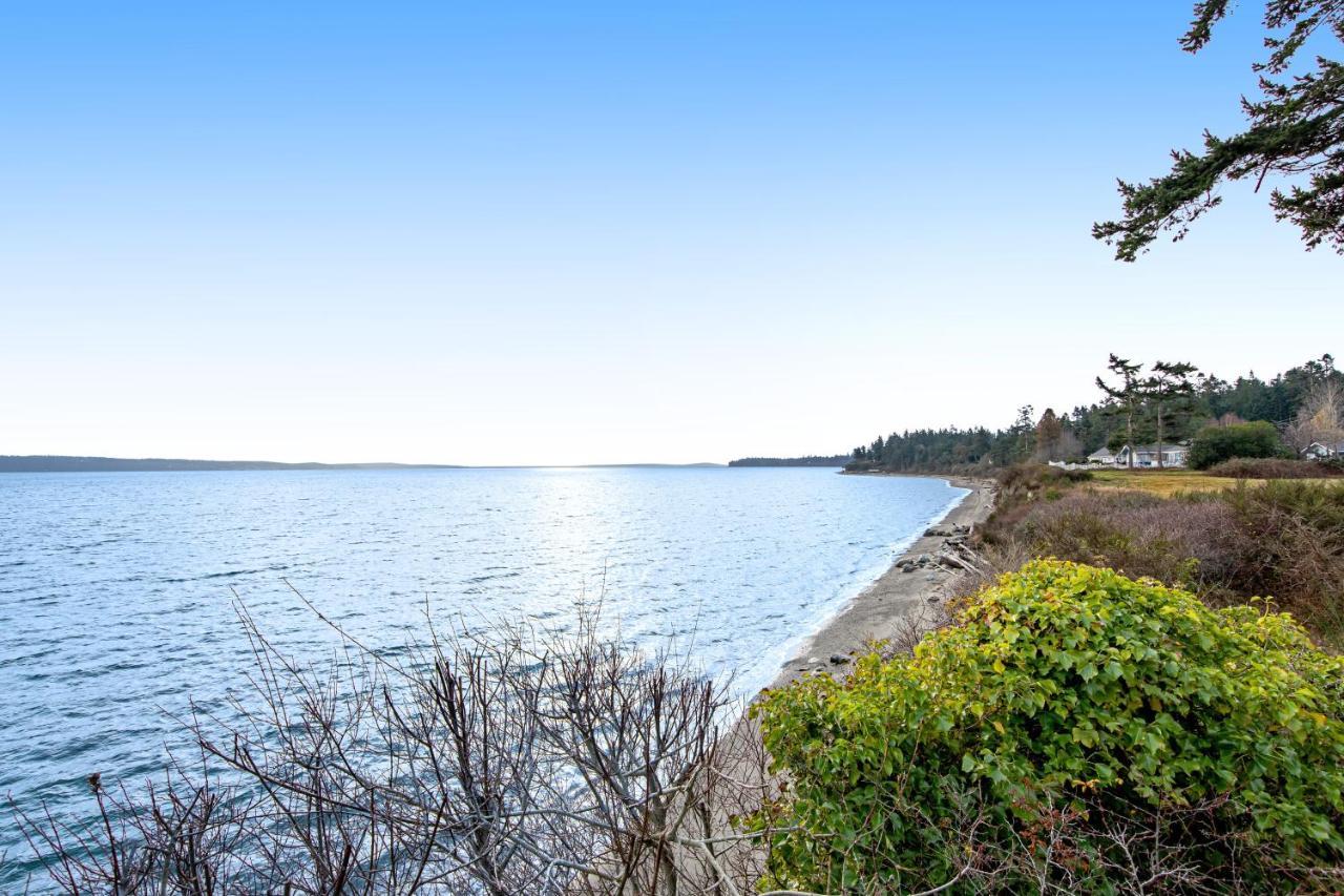 The Artists' Beachhouse Marrowstone Exterior photo
