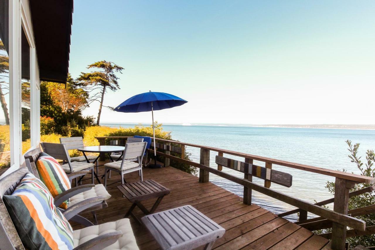 The Artists' Beachhouse Marrowstone Exterior photo